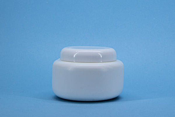 T29- POMADERA DE 250 ML TAPA R-70 TIPO COSMETICA BLANCA